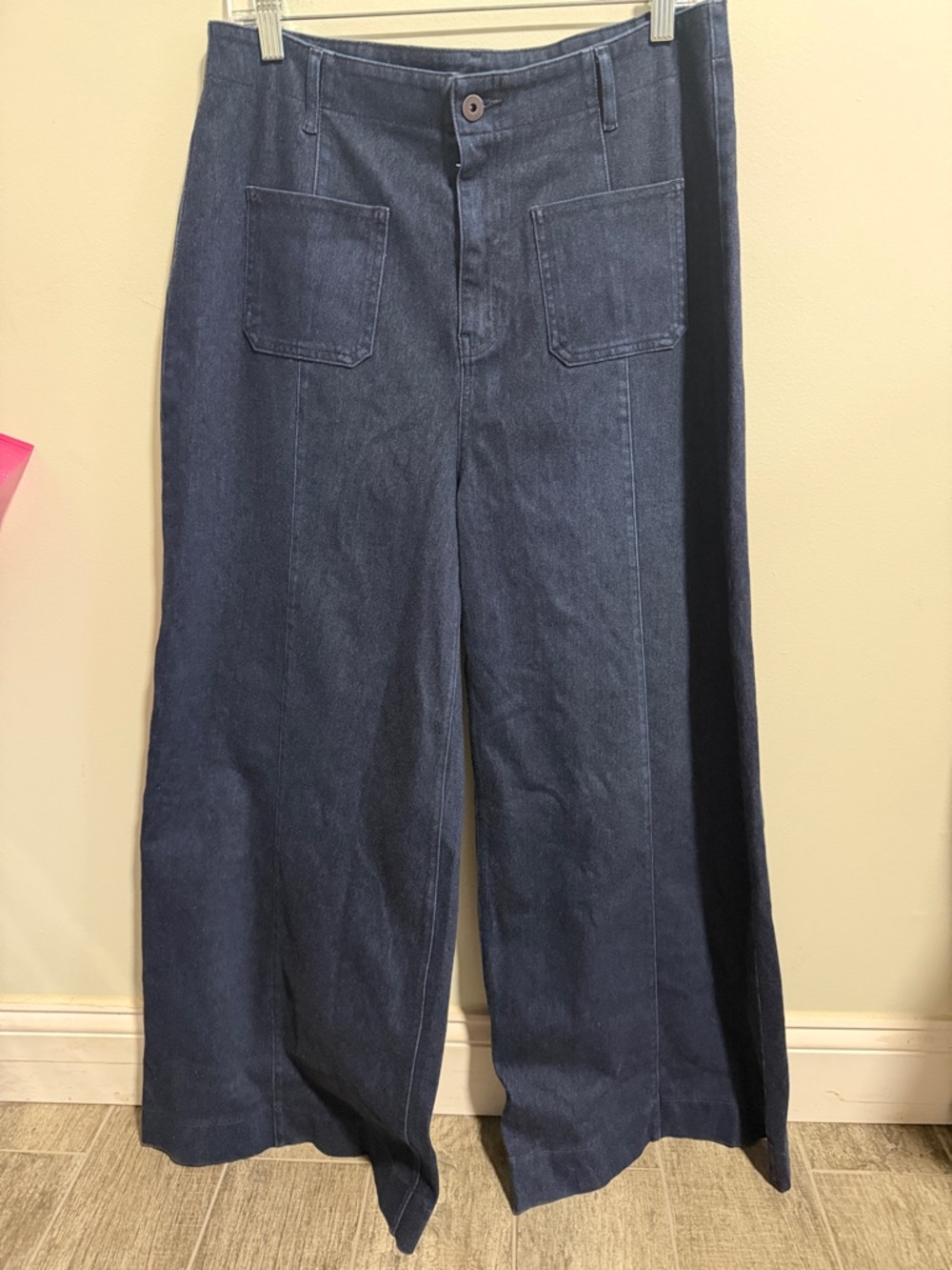 Halara Wide Leg - Picture 2 of 9